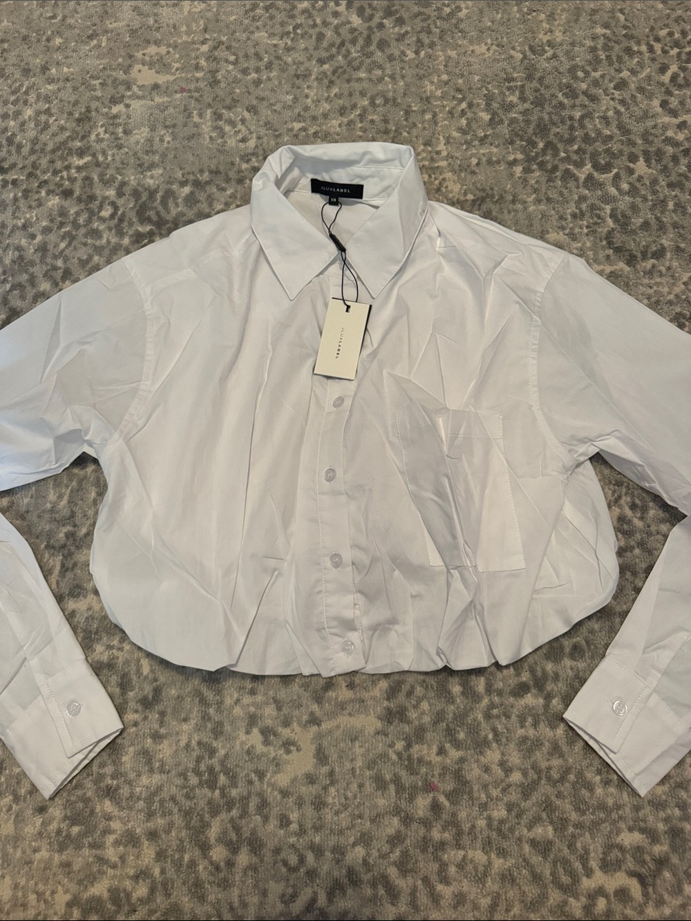 JluxLabel Cropped White Button-Down Bubble Shirt